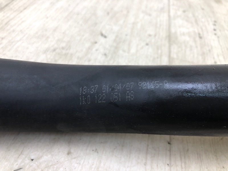 Патрубок системы охлаждения JETTA USA 10-17 Патрубок системы охлаждения JETTA USA 10-17