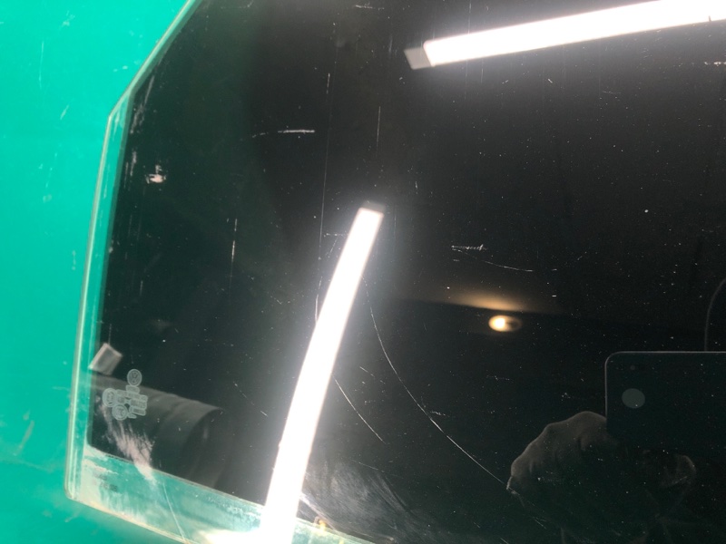 Стекло двери заднее правое VOLKSWAGEN PASSAT B7 11-15 CBTA 2.5L