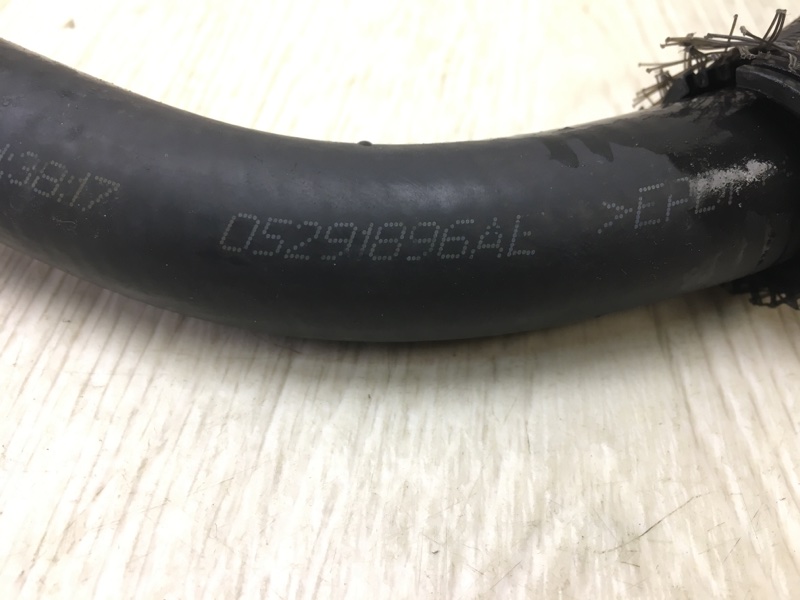 Патрубок системы охлаждения JOURNEY 08-20 JC