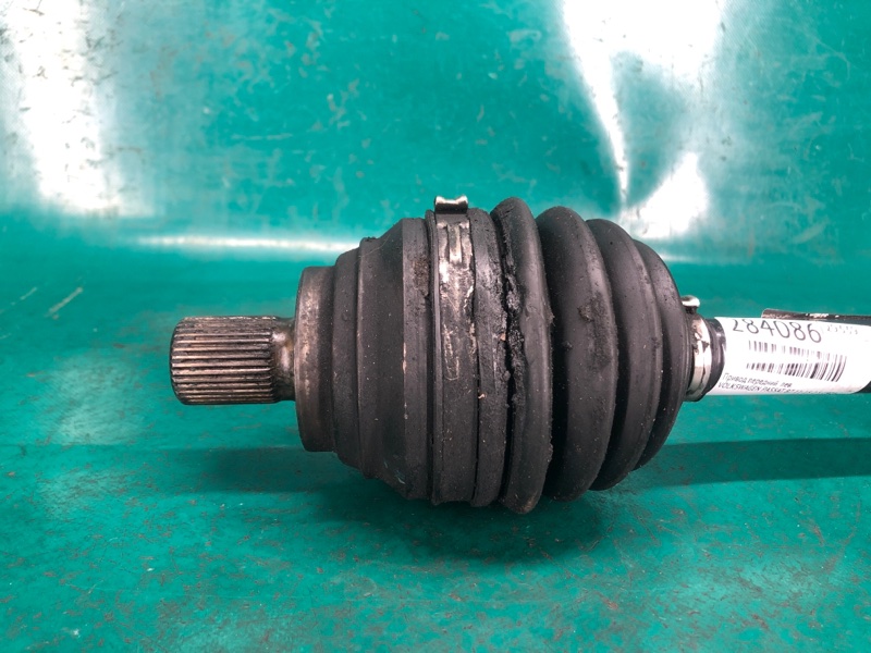 Привод передний левый VOLKSWAGEN PASSAT B7 11-15 CBTA 2.5L