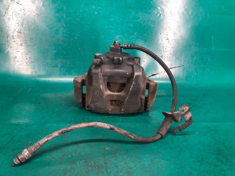 Суппорт тормозной передний правый VOLKSWAGEN PASSAT B7 11-15 11/2011 CBTA 2.5L 5N0 615 124 Б/У