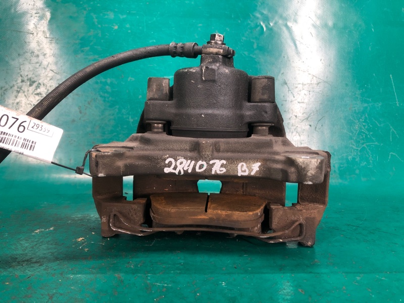 Суппорт тормозной передний правый PASSAT B7 11-15 11/2011 CBTA 2.5L