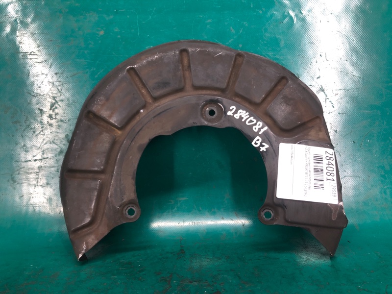 Защита тормозного диска передняя левая VOLKSWAGEN PASSAT B7 11-15 11/2011 CBTA 2.5L 1K0 615 311 F Б/У