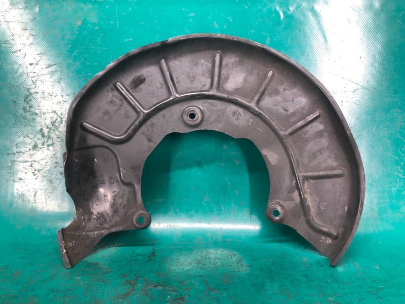 Защита тормозного диска передняя левая PASSAT B7 11-15 11/2011 CBTA 2.5L