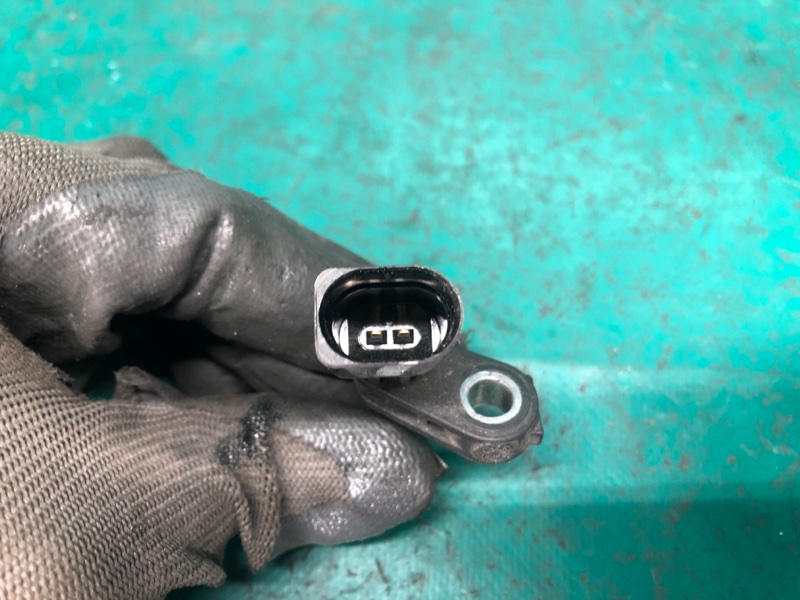 Датчик ABS передний правый PASSAT B7 11-15 11/2011 CBTA 2.5L