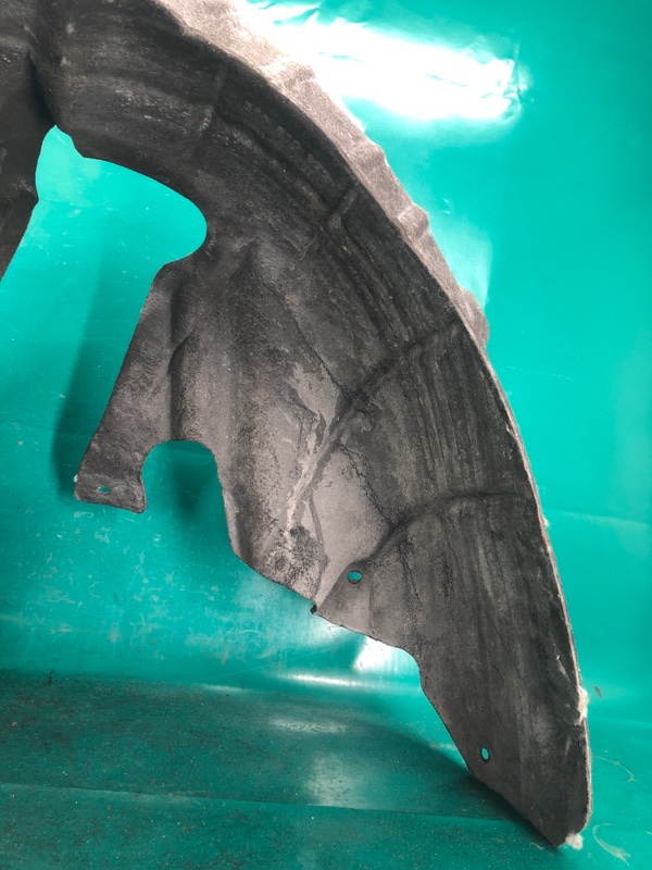 Подкрылок задний правый PASSAT B7 11-15 11/2011 CBTA 2.5L