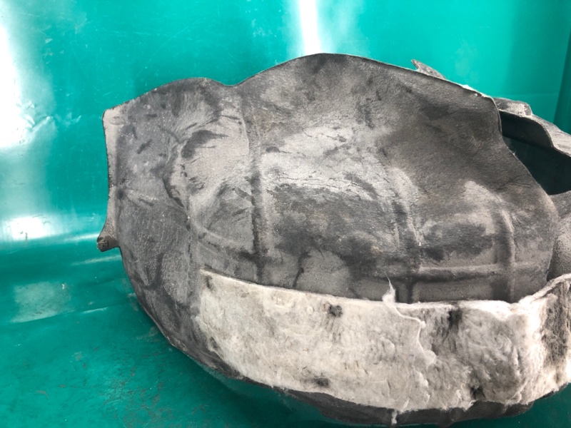 Подкрылок задний правый PASSAT B7 11-15 11/2011 CBTA 2.5L