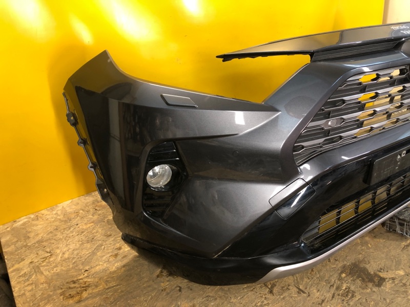 Бампер передний TOYOTA RAV4 18- Бампер передний TOYOTA RAV4 18-