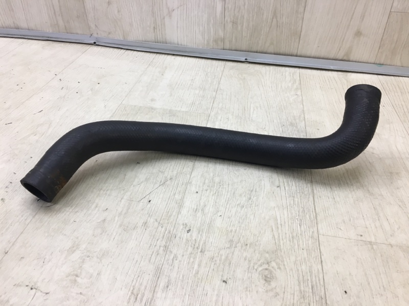 Патрубок системы охлаждения SOLARA 03-09