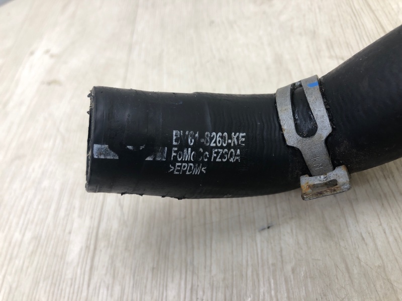 Патрубок системы охлаждения FOCUS 10-18