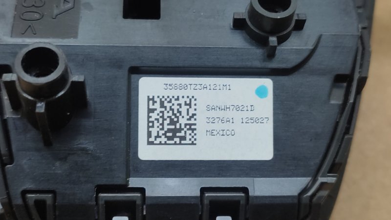 Кнопки на руль TLX 14-17 2017 3.5L 6 Кнопки на руль TLX 14-17 2017 3.5L 6