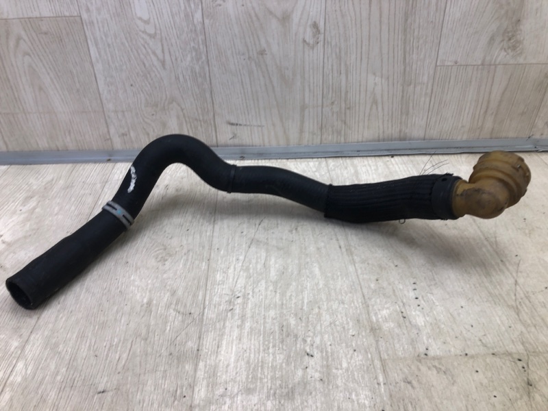 Патрубок системы охлаждения ESCAPE 12-19 Патрубок системы охлаждения ESCAPE 12-19