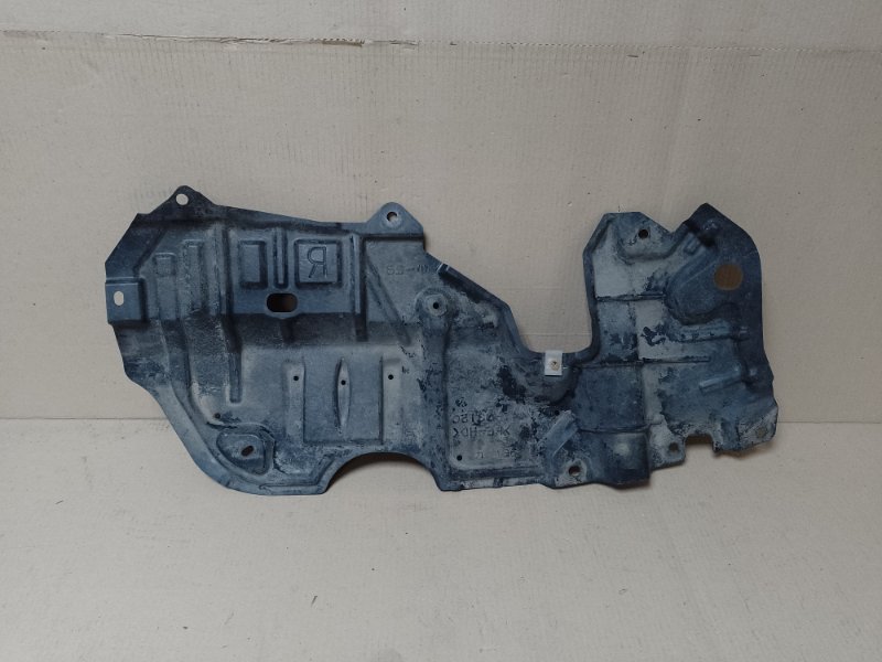 Защита двигателя правая CAMRY 50 12-15 Защита двигателя правая CAMRY 50 12-15