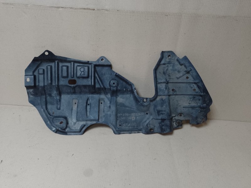 Защита двигателя правая CAMRY 50 12-15