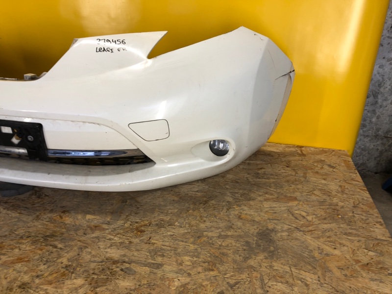 Бампер передний LEAF 10-17