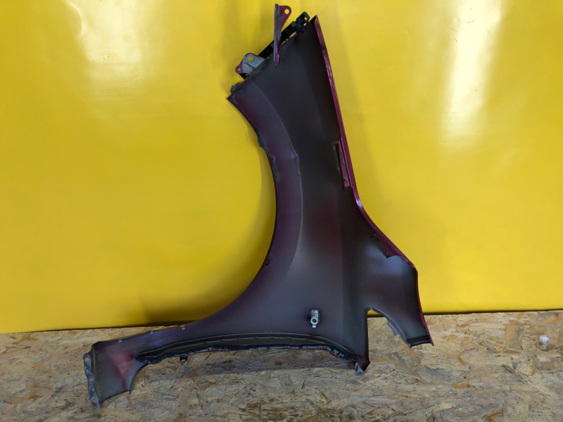 Крыло переднее переднее правое LEAF 10-17