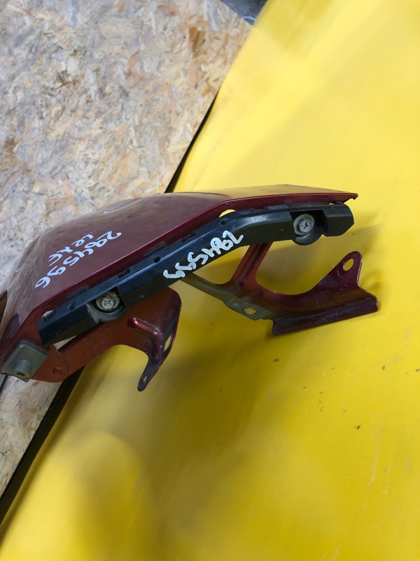 Кронштейн переднего бампера (на крыле) передний правый NISSAN LEAF 10-17 62224-3NA0A Б/У