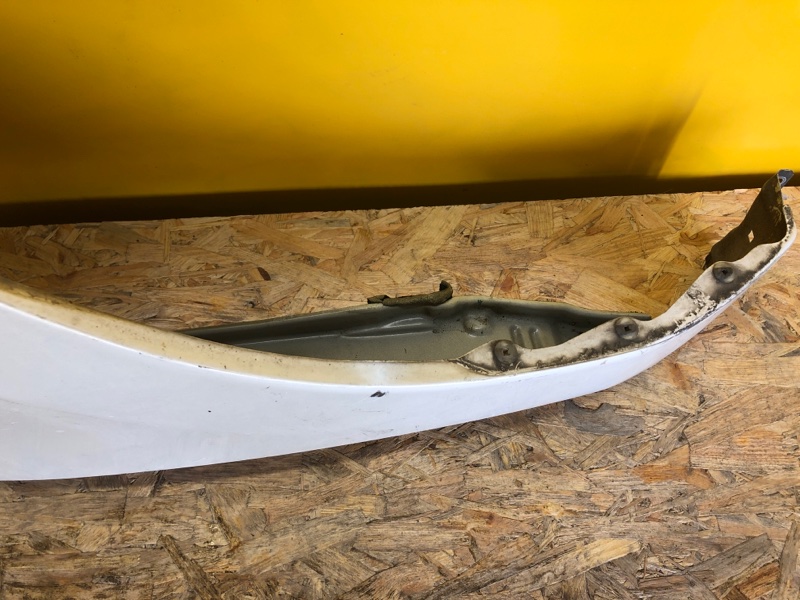 Крыло переднее переднее правое NISSAN LEAF 10-17