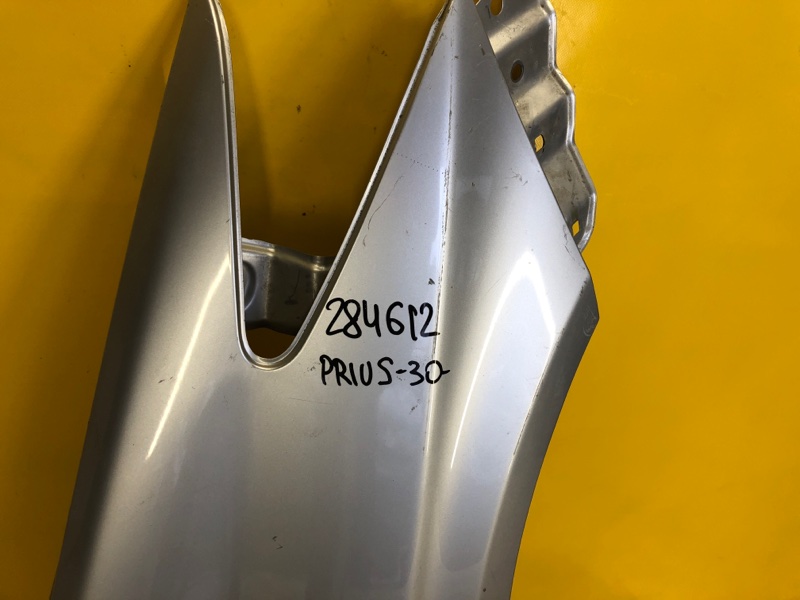 Крыло переднее переднее правое PRIUS - 30 09-17 Крыло переднее переднее правое PRIUS - 30 09-17