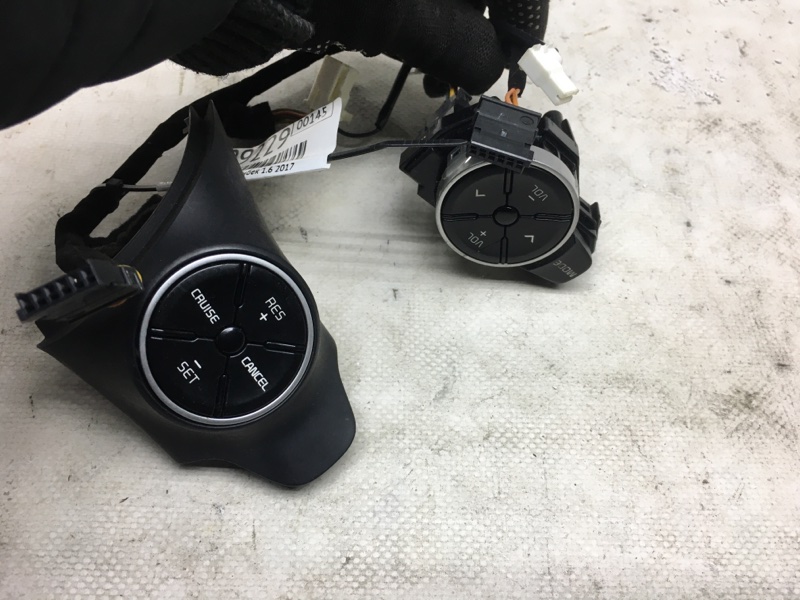 Кнопки на руль KIA SOUL PS 13-19 2017 PS 1.6 96700-B2000ASB Б/У