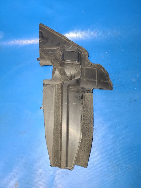 Дефлектор воздушный левый TOYOTA PRIUS - 30 09-17