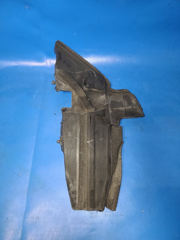 Дефлектор воздушный левый TOYOTA PRIUS - 30 09-17