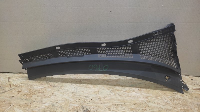 Запчасть пластик под лобовое стекло / жабо правый MAZDA 3 BK 03-08 2006 SEDAN 2.3 L3 BN8V-50-7R0F Б/У Пластик под лобовое стекло / Жабо правый MAZDA 3 BK 03-08 2006 SEDAN 2.3 L3 BN8V-50-7R0F Б/У