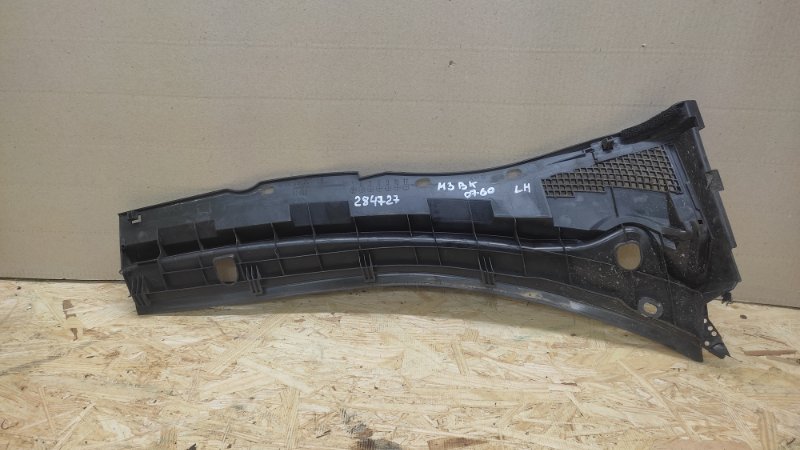 Пластик под лобовое стекло / Жабо левый 3 BK 03-08 2006 SEDAN 2.3 L3 Пластик под лобовое стекло / Жабо левый 3 BK 03-08 2006 SEDAN 2.3 L3