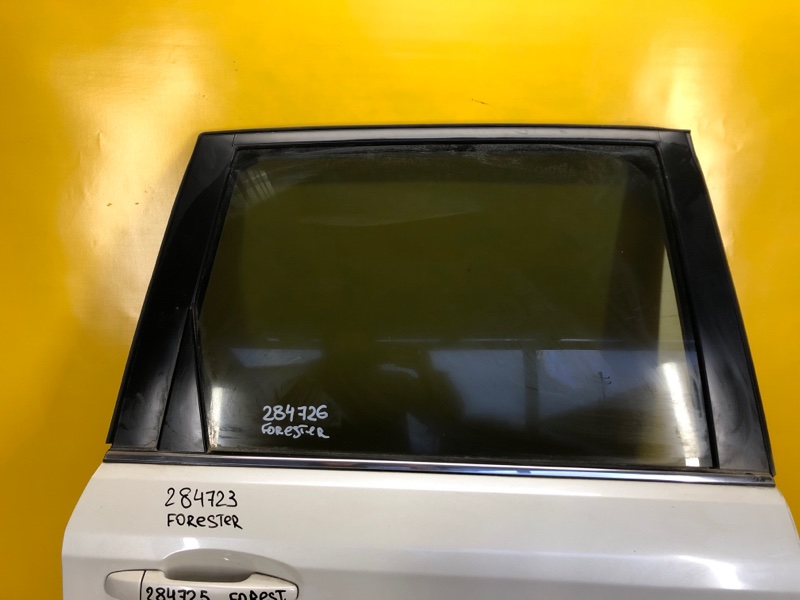 Стекло двери заднее правое SUBARU FORESTER 12-19 62011SG021 Б/У