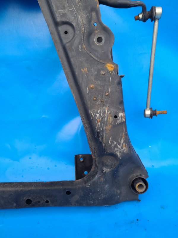 Балка передней подвески LEAF 10-17