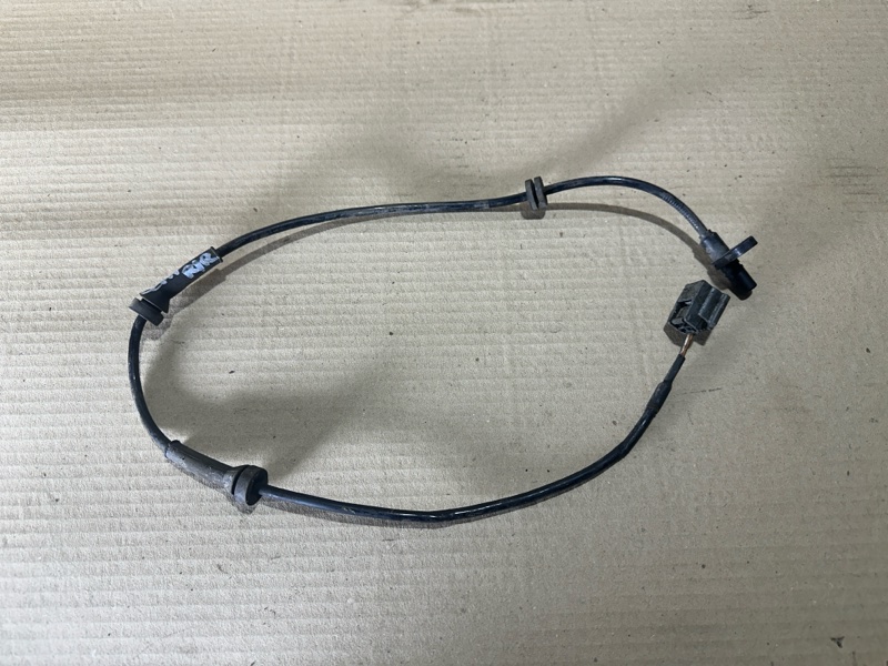 Датчик ABS задний правый LEAF 10-17