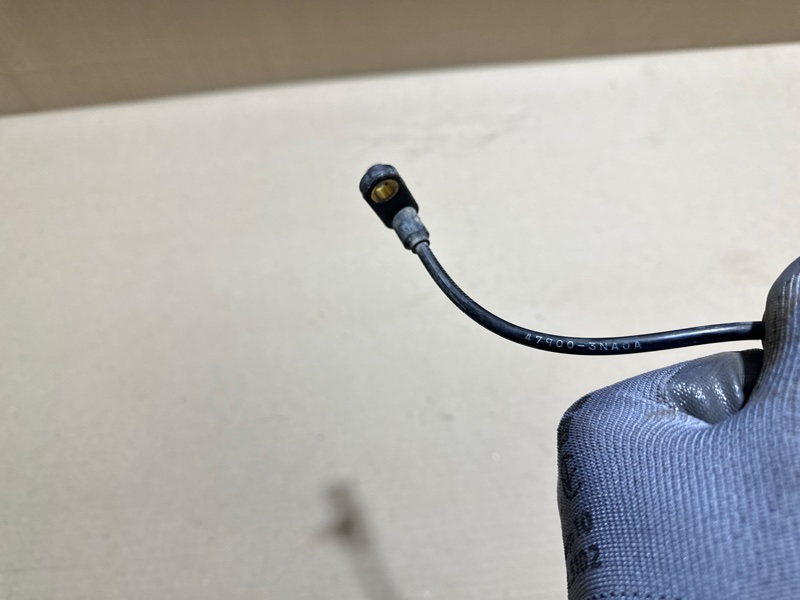 Датчик ABS задний правый NISSAN LEAF 10-17