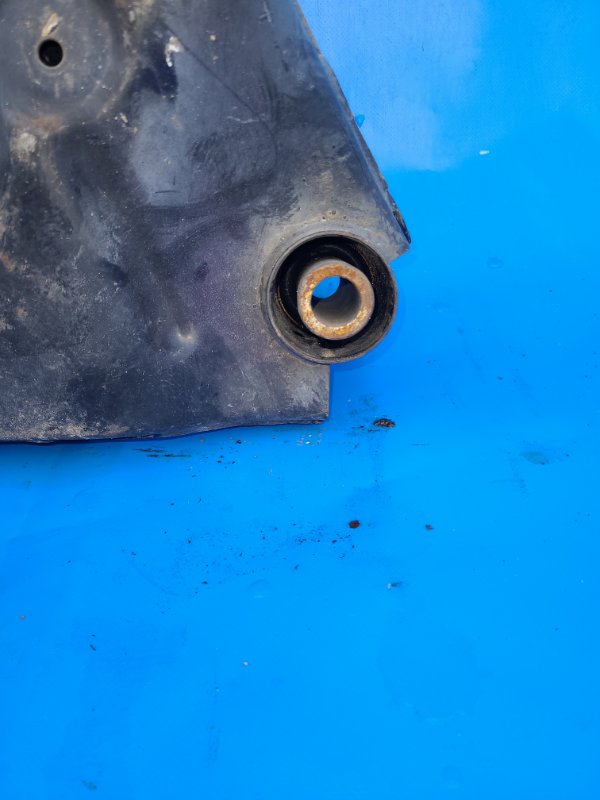 Балка передней подвески LEAF 10-17