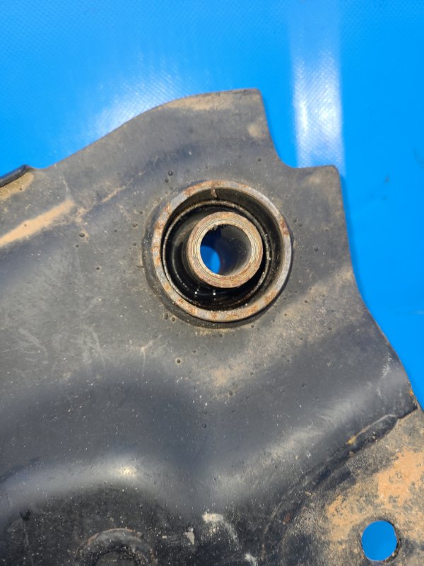 Балка передней подвески LEAF 10-17