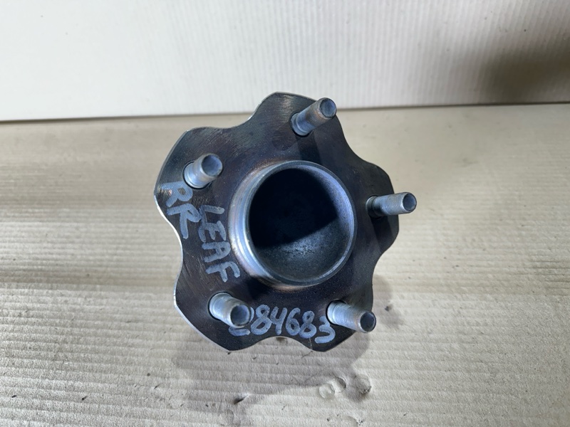 Ступица задняя NISSAN LEAF 10-17 43202-1KA0A Б/У