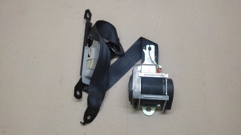 Ремень безопасности правый 3 BK 03-08 2006 SEDAN 2.3 L3