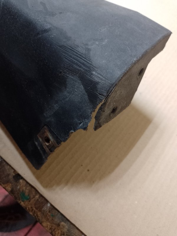 Накладка порога наружная правая FORD FUSION 14- 2.5L