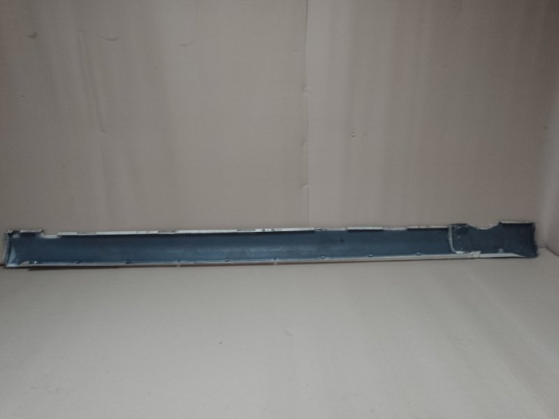 Накладка порога наружная правая 300 04-10 2008 Седан 3.5 EGG Накладка порога наружная правая 300 04-10 2008 Седан 3.5 EGG