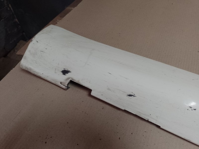 Накладка порога наружная правая 300 04-10 2008 Седан 3.5 EGG Накладка порога наружная правая 300 04-10 2008 Седан 3.5 EGG