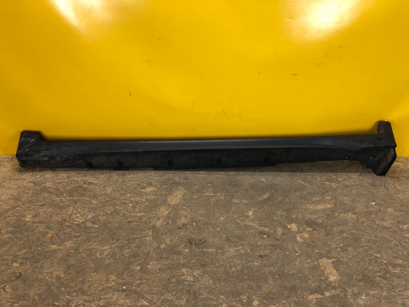Накладка порога наружная левая NISSAN X-TRAIL/ROGUE T32 13-20 76851-6FR0A Б/У