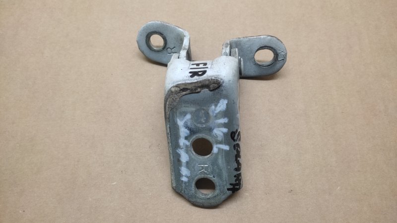 Запчасть петля двери верхняя передняя правая TOYOTA SOLARA 03-09 2004 3.3 3MZFE 68710-AA020 Б/У Петля двери верхняя передняя правая TOYOTA SOLARA 03-09 2004 3.3 3MZFE 68710-AA020 Б/У
