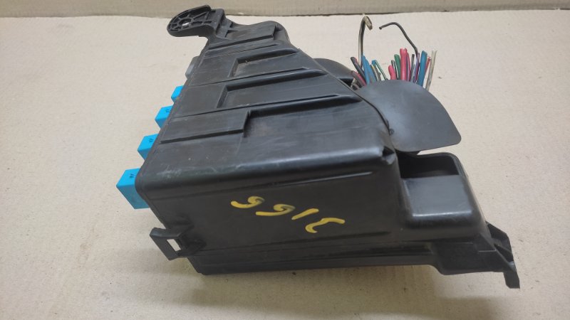 Блок предохранителей моторный отсек SOLARA 03-09 2004 3.3 3MZFE Блок предохранителей моторный отсек SOLARA 03-09 2004 3.3 3MZFE