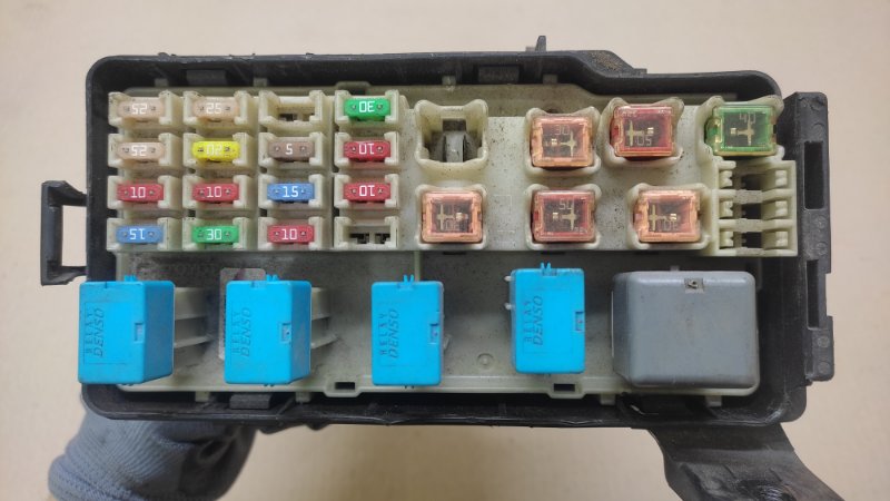 Запчасть блок предохранителей моторный отсек TOYOTA SOLARA 03-09 2004 3.3 3MZFE 82720-AA010 Б/У Блок предохранителей моторный отсек TOYOTA SOLARA 03-09 2004 3.3 3MZFE 82720-AA010 Б/У