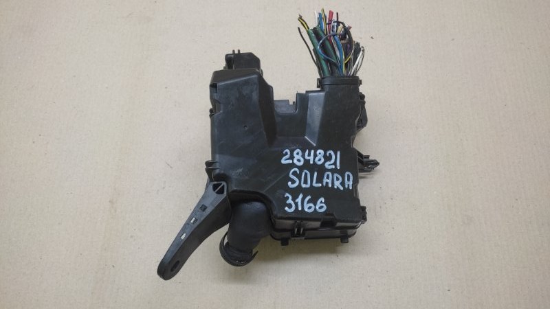 Блок предохранителей моторный отсек TOYOTA SOLARA 03-09 3.3 3MZFE
