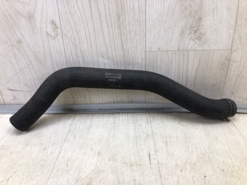 Патрубок системы охлаждения VOLKSWAGEN PASSAT B8 14- 5C0122101AA Б/У