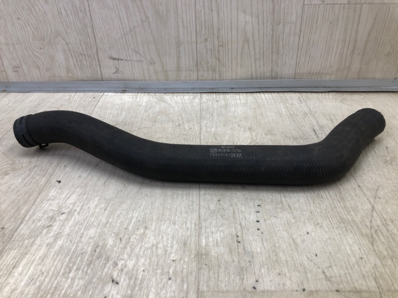 Патрубок системы охлаждения VOLKSWAGEN PASSAT B8 14-