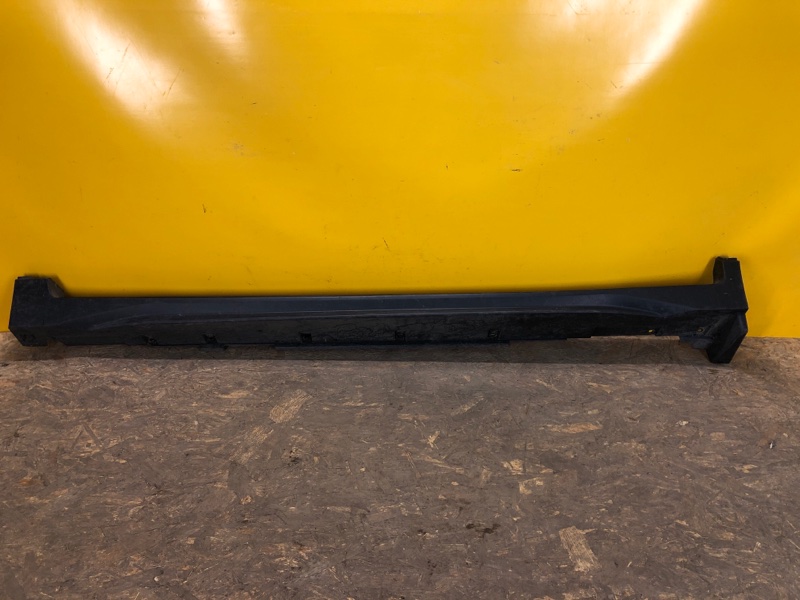 Накладка порога наружная левая NISSAN X-TRAIL/ROGUE T32 13-20 76851-6FR0A Б/У