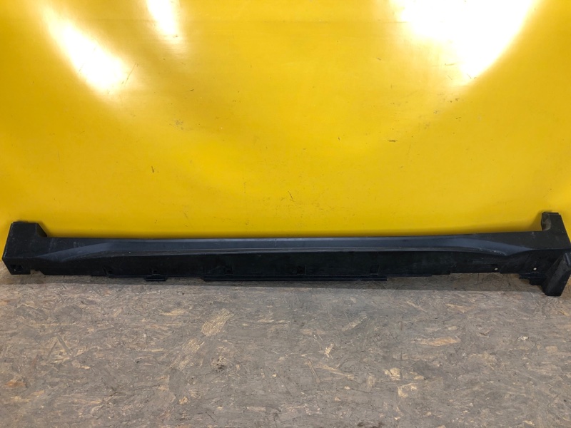 Накладка порога наружная левая NISSAN X-TRAIL/ROGUE T32 13-20 76851-6FR0A Б/У