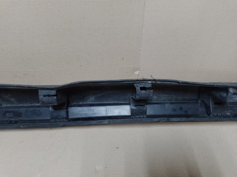 Накладка порога наружная левая ACURA MDX (YD3) 13-21