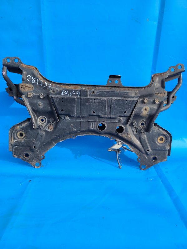 Балка передней подвески TOYOTA RAV4 05-12 51201-42071 Б/У